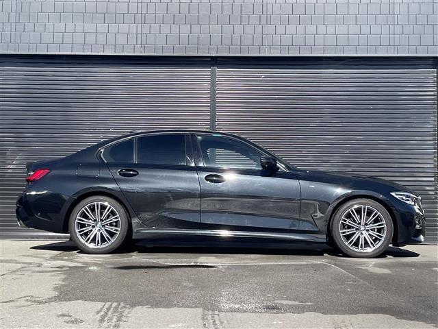 ３シリーズ ３２０ｉ　Ｍスポーツ　コンフォートＰＫＧ　社外地デジチューナー　ＤＶＤ再生可　電動トランク　純正ナビ　全方位カメラ　Ｂｌｕｅｔｏｏｔｈ　ＥＴＣ　純正１８ＡＷ　アンビエントライト　ＡＣＣ　インテリジェントセーフティ　ＬＥＤ（49枚目）