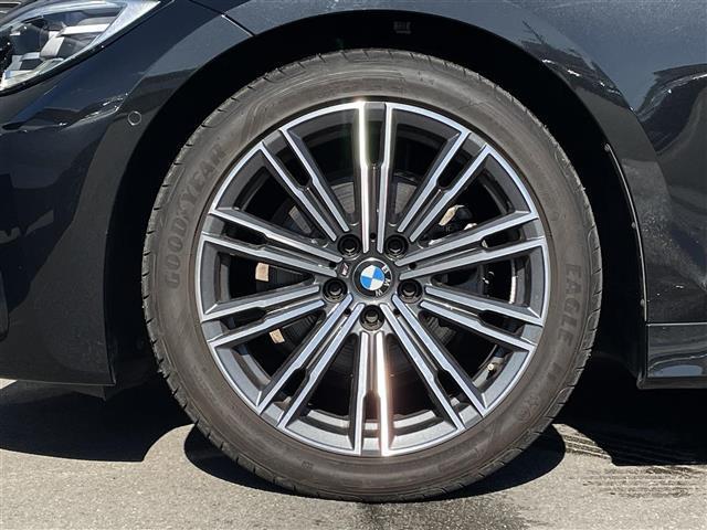 ３シリーズ ３２０ｉ　Ｍスポーツ　コンフォートＰＫＧ　社外地デジチューナー　ＤＶＤ再生可　電動トランク　純正ナビ　全方位カメラ　Ｂｌｕｅｔｏｏｔｈ　ＥＴＣ　純正１８ＡＷ　アンビエントライト　ＡＣＣ　インテリジェントセーフティ　ＬＥＤ（55枚目）