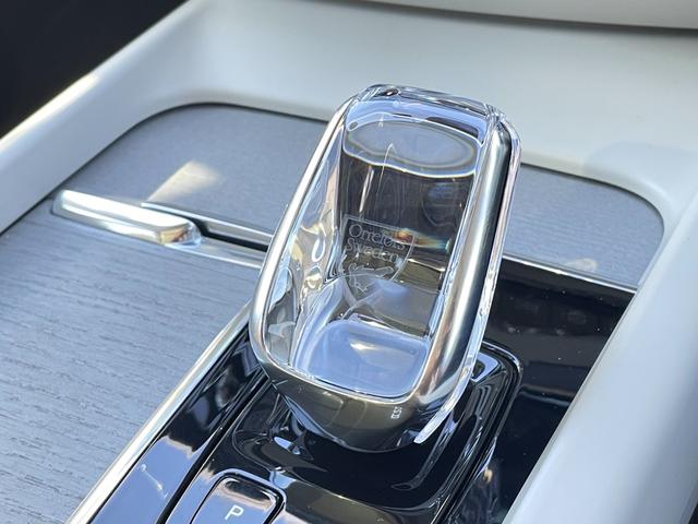 Ｖ６０ Ｂ５　インスクリプション　ワンオーナー　サンルーフ　Ｂｏｗｅｒｓ＆Ｗｉｌｋｉｎｓ　全席シートヒーター　ステアリングヒーター　純正ナビ　全方位カメラ　カープレイ　シートベンチ　純正１８インチアルミ　パイロットアシスト　ＬＥＤ（31枚目）