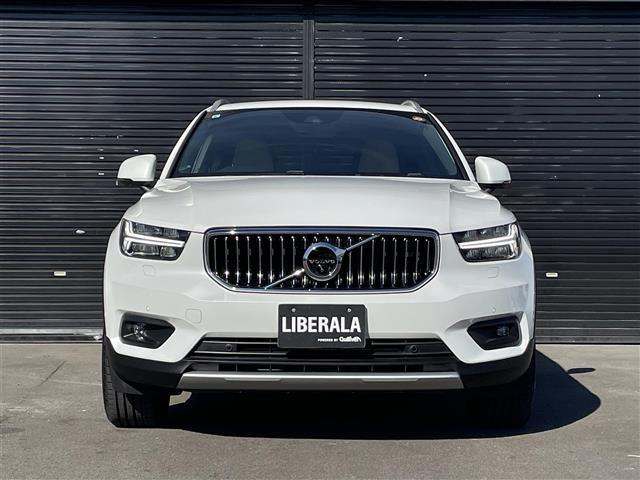 ＸＣ４０ Ｔ４　ＡＷＤ　インスクリプション　ワンオーナー　茶革　ハーマンカードン　オレフォスクリスタルシフトノブ　全席シートヒーター　ハンドルヒーター　パワーシート　電動リアゲート　カープレイ　純正ナビ　全方位カメラ　純正１９インチアルミ（48枚目）