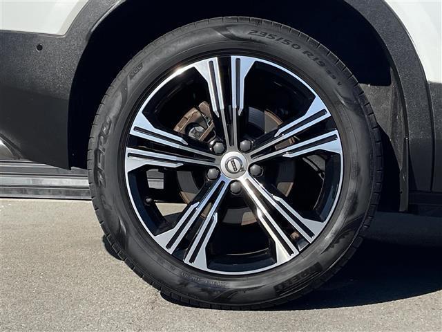 ＸＣ４０ Ｔ４　ＡＷＤ　インスクリプション　ワンオーナー　茶革　ハーマンカードン　オレフォスクリスタルシフトノブ　全席シートヒーター　ハンドルヒーター　パワーシート　電動リアゲート　カープレイ　純正ナビ　全方位カメラ　純正１９インチアルミ（55枚目）