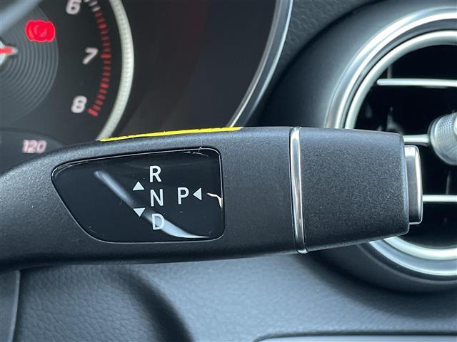 Ｃクラスステーションワゴン Ｃ２００　ステーションワゴン　スポーツ　ＡＣＣ　ＨＵＤ　キーレスゴー　レーダーセーフティ　ＬＥＤ　純正ナビ　バックカメラ　ＥＴＣ　Ｂｌｕｅｔｏｏｔｈ　パワーシート　シートヒーター　黒革シート　電動トランク　純正１８インチアルミ　ルーフレール（10枚目）