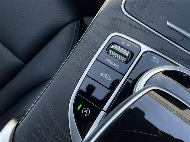 Ｃクラスステーションワゴン Ｃ２００　ステーションワゴン　スポーツ　ＡＣＣ　ＨＵＤ　キーレスゴー　レーダーセーフティ　ＬＥＤ　純正ナビ　バックカメラ　ＥＴＣ　Ｂｌｕｅｔｏｏｔｈ　パワーシート　シートヒーター　黒革シート　電動トランク　純正１８インチアルミ　ルーフレール（19枚目）