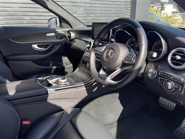 Ｃクラスステーションワゴン Ｃ２００　ステーションワゴン　スポーツ　ＡＣＣ　ＨＵＤ　キーレスゴー　レーダーセーフティ　ＬＥＤ　純正ナビ　バックカメラ　ＥＴＣ　Ｂｌｕｅｔｏｏｔｈ　パワーシート　シートヒーター　黒革シート　電動トランク　純正１８インチアルミ　ルーフレール（21枚目）