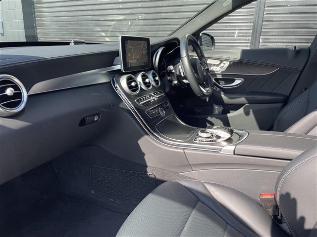 Ｃクラスステーションワゴン Ｃ２００　ステーションワゴン　スポーツ　ＡＣＣ　ＨＵＤ　キーレスゴー　レーダーセーフティ　ＬＥＤ　純正ナビ　バックカメラ　ＥＴＣ　Ｂｌｕｅｔｏｏｔｈ　パワーシート　シートヒーター　黒革シート　電動トランク　純正１８インチアルミ　ルーフレール（26枚目）