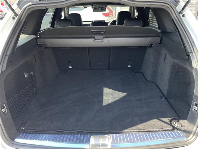 Ｃクラスステーションワゴン Ｃ２００　ステーションワゴン　スポーツ　ＡＣＣ　ＨＵＤ　キーレスゴー　レーダーセーフティ　ＬＥＤ　純正ナビ　バックカメラ　ＥＴＣ　Ｂｌｕｅｔｏｏｔｈ　パワーシート　シートヒーター　黒革シート　電動トランク　純正１８インチアルミ　ルーフレール（30枚目）