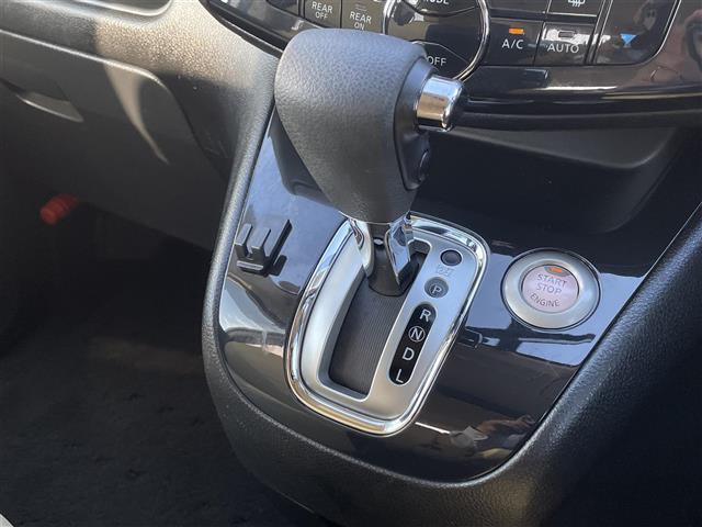 セレナ ハイウェイスター　Ｓ－ハイブリッド　純正ナビ　バックカメラ　フルセグＴＶ　ＡＬＰＩＮＥフリップダウンモニター　両側パワースライドドア　社外１５インチアルミホイール　シートカバー　ビルトインＥＴＣ　ドライブレコーダー　クルーズコントロール（11枚目）