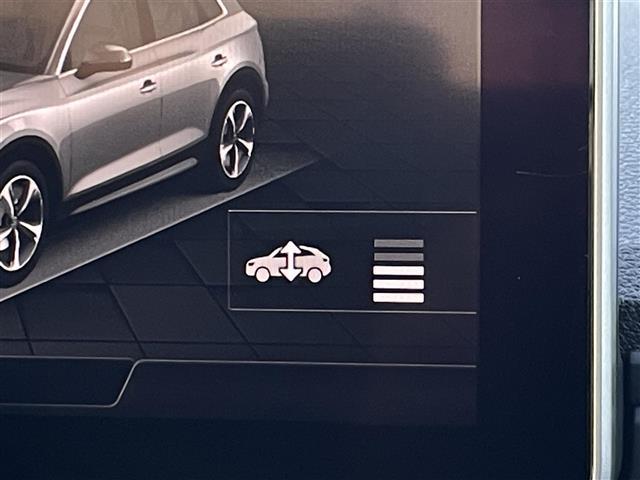 Ｑ５ ４０ＴＤＩクワトロ　スポーツ　ＳラインＰＫＧ　エアサス　ＡＢＴ２０ＡＷ　ＡＢＴバッジ　純正ナビ　全方位カメラ　カープレイ　ＥＴＣ　純正ドラレコ　レーダー探知機　ハーフレザー　全席シートヒーター　マトリクスＬＥＤ　バーチャルＣＰ（17枚目）