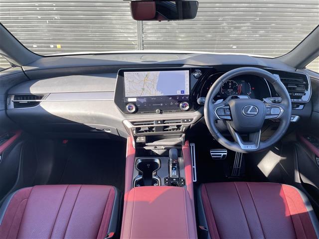 ＲＸ ＲＸ３５０　Ｆスポーツ　パノラマサンルーフ　オレンジキャリパー　輻射ヒーター　赤革　後席電動シート　アンビエントライト　レクサスチームメイトアドバンストパーク　１４インチナビ　シートヒーター　ベンチレーション（5枚目）