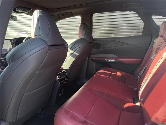 ＲＸ ＲＸ３５０　Ｆスポーツ　パノラマサンルーフ　オレンジキャリパー　輻射ヒーター　赤革　後席電動シート　アンビエントライト　レクサスチームメイトアドバンストパーク　１４インチナビ　シートヒーター　ベンチレーション（32枚目）