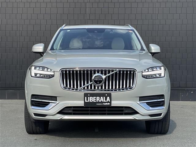 XC90 リチャージ PHV T8 AWD インスクリプション パノラマサンルーフ ブロンド革 ハーマンカードン HUD インテリセーフ 純正前後ドラレコ ACC オレフォスシフト エアサス シートベンチ シートヒーター ハンドルヒーター 純正21AW LED(32枚目)