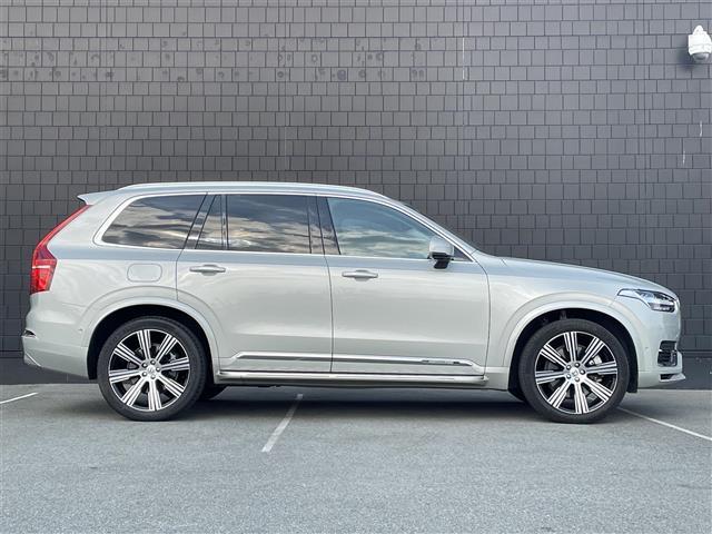 XC90 リチャージ PHV T8 AWD インスクリプション パノラマサンルーフ ブロンド革 ハーマンカードン HUD インテリセーフ 純正前後ドラレコ ACC オレフォスシフト エアサス シートベンチ シートヒーター ハンドルヒーター 純正21AW LED(34枚目)
