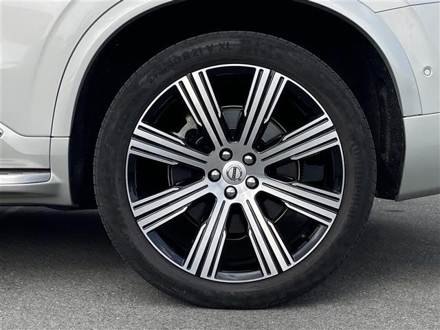XC90 リチャージ PHV T8 AWD インスクリプション パノラマサンルーフ ブロンド革 ハーマンカードン HUD インテリセーフ 純正前後ドラレコ ACC オレフォスシフト エアサス シートベンチ シートヒーター ハンドルヒーター 純正21AW LED(41枚目)