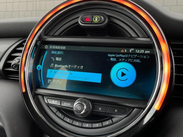 ＭＩＮＩ クーパー　純正ナビ　バックカメラ　社外フルセグチューナー　ＥＴＣ　置くだけ充電　クルーズコントロール　純正１５インチアルミ　ＬＥＤライト　オートライト　全方位ドラレコ　コンフォートアクセス　コーナーセンサー（18枚目）