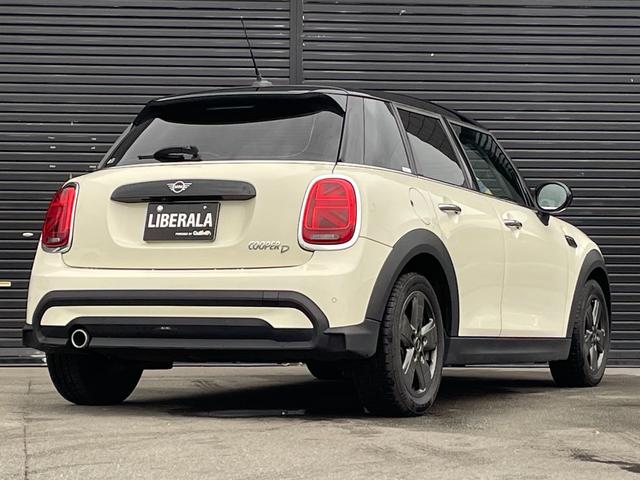 MINI クーパーD クラシック・トリム ワンオーナー 純正ナビ バックカメラ 純正16インチアルミホイール クルーズコントロール ミラー一体型ETC コーナーセンサー ハーフレザーシート シートヒーター 純正前後ドライブレコーダー(6枚目)