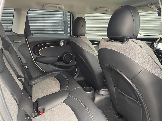 MINI クーパーD クラシック・トリム ワンオーナー 純正ナビ バックカメラ 純正16インチアルミホイール クルーズコントロール ミラー一体型ETC コーナーセンサー ハーフレザーシート シートヒーター 純正前後ドライブレコーダー(32枚目)