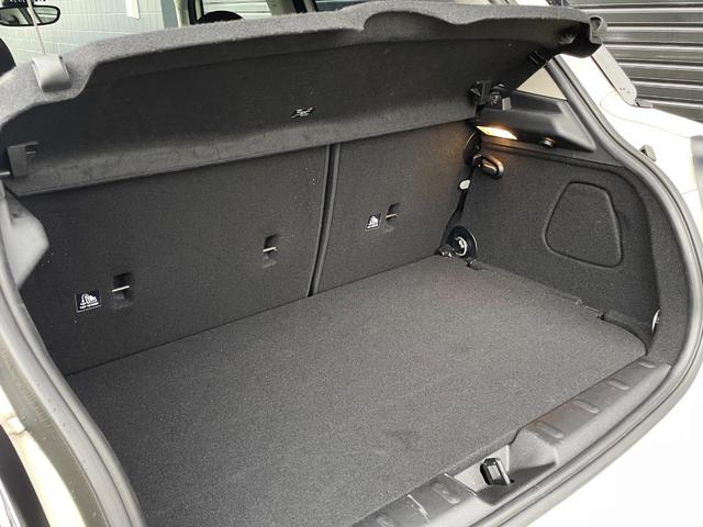 MINI クーパーD クラシック・トリム ワンオーナー 純正ナビ バックカメラ 純正16インチアルミホイール クルーズコントロール ミラー一体型ETC コーナーセンサー ハーフレザーシート シートヒーター 純正前後ドライブレコーダー(41枚目)