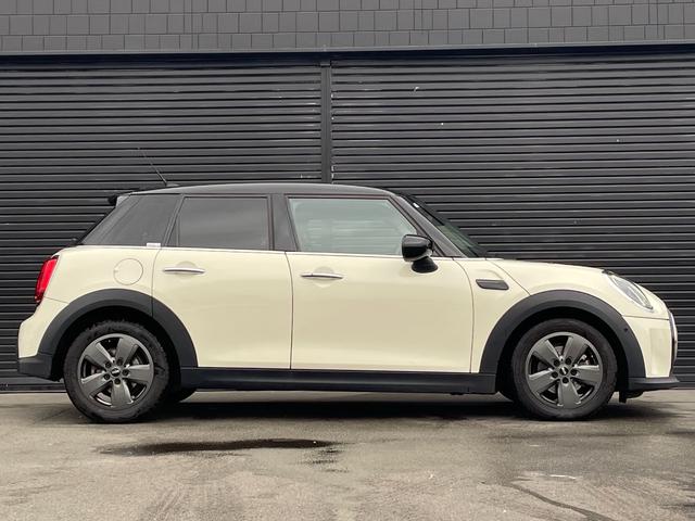MINI クーパーD クラシック・トリム ワンオーナー 純正ナビ バックカメラ 純正16インチアルミホイール クルーズコントロール ミラー一体型ETC コーナーセンサー ハーフレザーシート シートヒーター 純正前後ドライブレコーダー(44枚目)