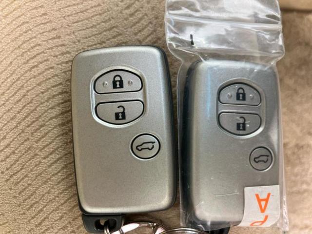 ランドクルーザープラド ４ＷＤ　ＴＸ　社外　ＳＤナビ／ＥＴＣ／ＥＢＤ付ＡＢＳ／横滑り防止装置／フルセグＴＶ／エアバッグ　運転席／エアバッグ　助手席／エアバッグ　サイド／ＭＴモード付き／アルミホイール　純正　１７インチ／キーレスエントリー（40枚目）