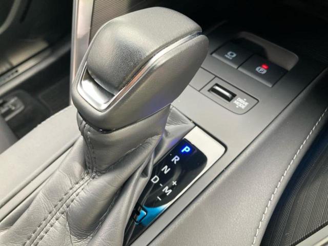 ハリアー G 保証書/ディスプレイオーディオ+ナビ12.3インチ/デジタルインナーミラー/トヨタセーフティセンス/車線逸脱防止支援システム/シート ハーフレザー/電動バックドア/ヘッドランプ LED バックカメラ(18枚目)