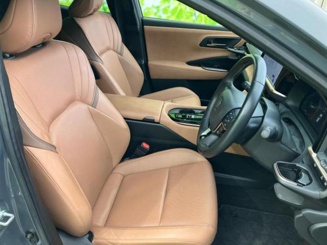 クラウンスポーツ 4WD Z ガラスルーフ/保証書/純正 12.3インチ メモリーナビ/デジタルインナーミラー/トヨタセーフティセンス/シートヒーター 前席/全方位モニター/車線逸脱防止支援システム/シート 合皮 全周囲カメラ(4枚目)