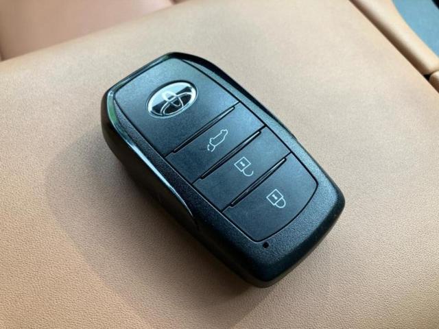 クラウンスポーツ 4WD Z ガラスルーフ/保証書/純正 12.3インチ メモリーナビ/デジタルインナーミラー/トヨタセーフティセンス/シートヒーター 前席/全方位モニター/車線逸脱防止支援システム/シート 合皮 全周囲カメラ(36枚目)