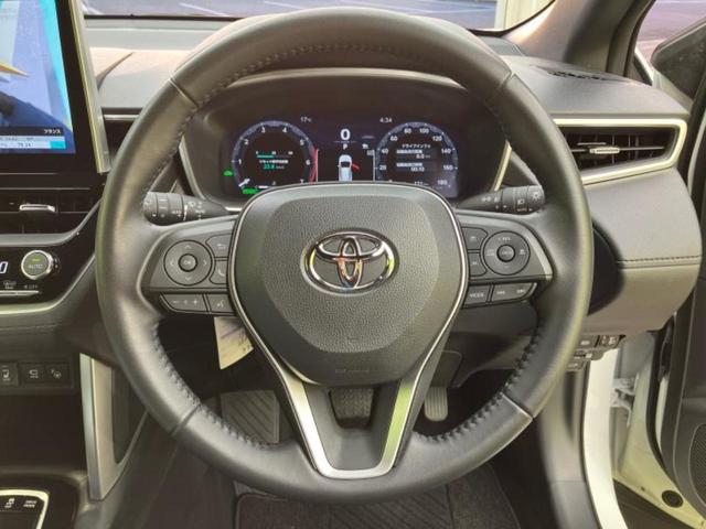 カローラクロス ハイブリッドZ 保証書/ディスプレイオーディオ+ナビ10インチ/トヨタセーフティセンス/シートヒーター 前席/パノラミックビューモニター/車線逸脱防止支援システム/シート ハーフレザー/電動バックドア 全周囲カメラ(16枚目)