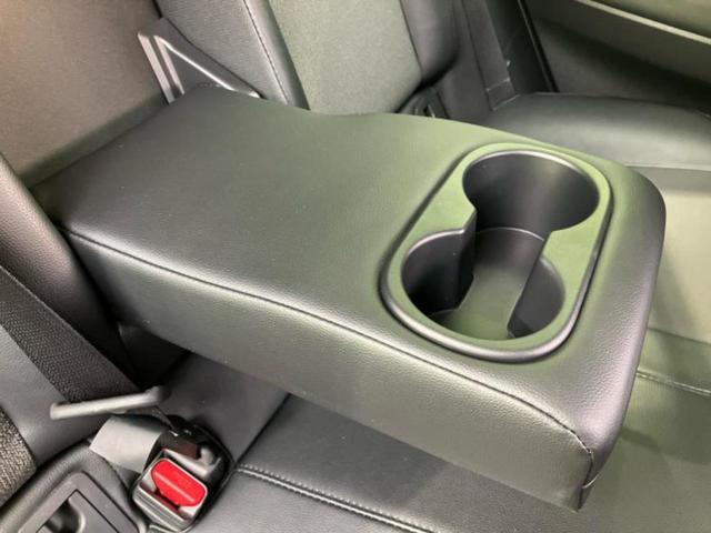 カローラクロス ハイブリッドZ 保証書/ディスプレイオーディオ+ナビ10インチ/トヨタセーフティセンス/シートヒーター 前席/パノラミックビューモニター/車線逸脱防止支援システム/シート ハーフレザー/電動バックドア 全周囲カメラ(35枚目)