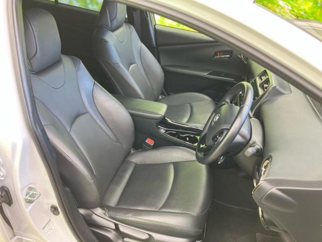 プリウス Ｓツーリングセレクションブラックエディション　モデリスタエアロ／ディスプレイオーディオ８インチ／トヨタセーフティセンス／シートヒーター　前席／パノラミックビューモニター／車線逸脱防止支援システム／シート　合皮／ヘッドランプ　ＬＥＤ　全周囲カメラ（4枚目）