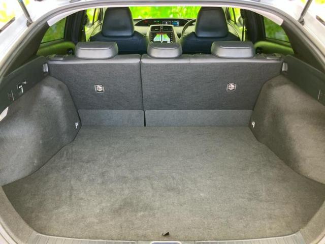 プリウス Ｓツーリングセレクションブラックエディション　モデリスタエアロ／ディスプレイオーディオ８インチ／トヨタセーフティセンス／シートヒーター　前席／パノラミックビューモニター／車線逸脱防止支援システム／シート　合皮／ヘッドランプ　ＬＥＤ　全周囲カメラ（8枚目）