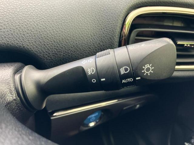 プリウス Ｓツーリングセレクションブラックエディション　モデリスタエアロ／ディスプレイオーディオ８インチ／トヨタセーフティセンス／シートヒーター　前席／パノラミックビューモニター／車線逸脱防止支援システム／シート　合皮／ヘッドランプ　ＬＥＤ　全周囲カメラ（15枚目）