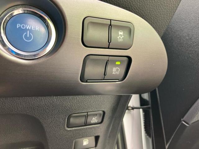 プリウス Ｓツーリングセレクションブラックエディション　モデリスタエアロ／ディスプレイオーディオ８インチ／トヨタセーフティセンス／シートヒーター　前席／パノラミックビューモニター／車線逸脱防止支援システム／シート　合皮／ヘッドランプ　ＬＥＤ　全周囲カメラ（29枚目）