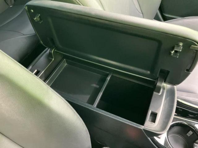 プリウス Ｓツーリングセレクションブラックエディション　モデリスタエアロ／ディスプレイオーディオ８インチ／トヨタセーフティセンス／シートヒーター　前席／パノラミックビューモニター／車線逸脱防止支援システム／シート　合皮／ヘッドランプ　ＬＥＤ　全周囲カメラ（32枚目）