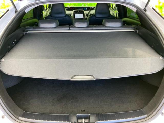 プリウス Ｓツーリングセレクションブラックエディション　モデリスタエアロ／ディスプレイオーディオ８インチ／トヨタセーフティセンス／シートヒーター　前席／パノラミックビューモニター／車線逸脱防止支援システム／シート　合皮／ヘッドランプ　ＬＥＤ　全周囲カメラ（49枚目）