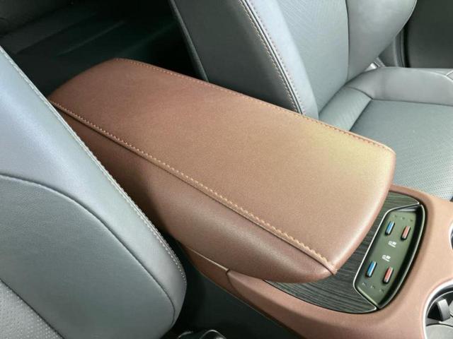 ハリアーハイブリッド Ｚレザーパッケージ　ＪＢＬ／保証書／純正　ＳＤナビ／デジタルインナーミラー／トヨタセーフティセンス／エアーシート　前席／パノラミックビューモニター／車線逸脱防止支援システム／シート　フルレザー　革シート　全周囲カメラ（34枚目）