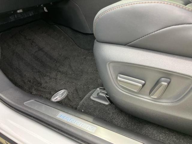 ハリアーハイブリッド Ｚレザーパッケージ　ＪＢＬ／保証書／純正　ＳＤナビ／デジタルインナーミラー／トヨタセーフティセンス／エアーシート　前席／パノラミックビューモニター／車線逸脱防止支援システム／シート　フルレザー　革シート　全周囲カメラ（46枚目）