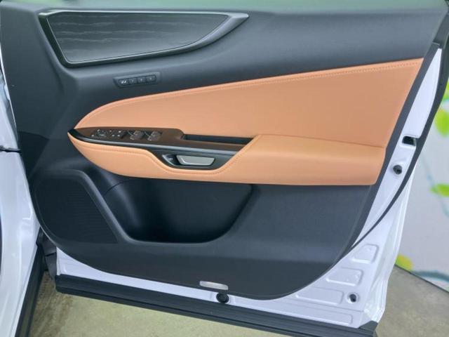 ＮＸ ４ＷＤ　ＮＸ２５０バージョンＬ　サンルーフ／保証書／純正　ＳＤナビ／プリクラッシュセーフティ／シートヒーター　全席／パノラミックビューモニター／車線逸脱防止支援システム／シート　合皮／パーキングアシスト　自動操舵／電動バックドア（19枚目）