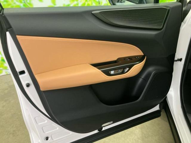 ＮＸ ４ＷＤ　ＮＸ２５０バージョンＬ　サンルーフ／保証書／純正　ＳＤナビ／プリクラッシュセーフティ／シートヒーター　全席／パノラミックビューモニター／車線逸脱防止支援システム／シート　合皮／パーキングアシスト　自動操舵／電動バックドア（20枚目）