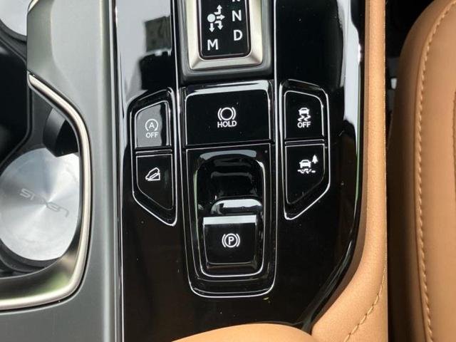 ＮＸ ４ＷＤ　ＮＸ２５０バージョンＬ　サンルーフ／保証書／純正　ＳＤナビ／プリクラッシュセーフティ／シートヒーター　全席／パノラミックビューモニター／車線逸脱防止支援システム／シート　合皮／パーキングアシスト　自動操舵／電動バックドア（30枚目）