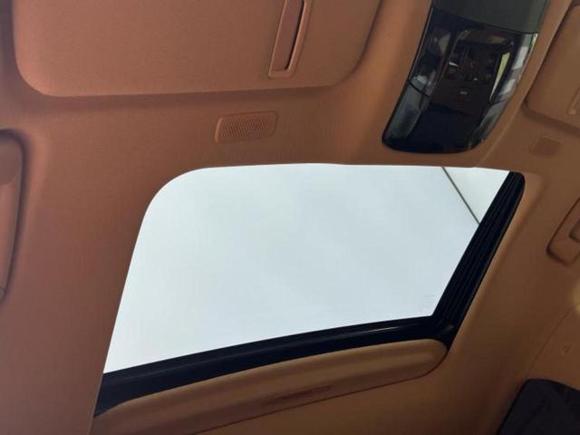 ＮＸ ４ＷＤ　ＮＸ２５０バージョンＬ　サンルーフ／保証書／純正　ＳＤナビ／プリクラッシュセーフティ／シートヒーター　全席／パノラミックビューモニター／車線逸脱防止支援システム／シート　合皮／パーキングアシスト　自動操舵／電動バックドア（32枚目）