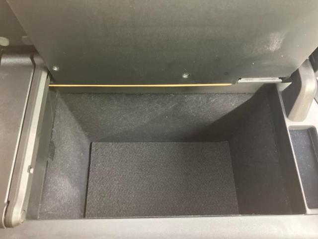 ＮＸ ４ＷＤ　ＮＸ２５０バージョンＬ　サンルーフ／保証書／純正　ＳＤナビ／プリクラッシュセーフティ／シートヒーター　全席／パノラミックビューモニター／車線逸脱防止支援システム／シート　合皮／パーキングアシスト　自動操舵／電動バックドア（35枚目）