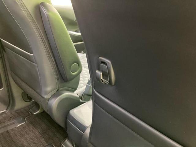 ヴォクシー S-Z 保証書/ディスプレイオーディオ10.5インチ/フリップダウンモニター 純正 13.2インチ/トヨタセーフティセンス/両側電動スライドドア/シートヒーター 前席/車線逸脱防止支援システム バックカメラ(53枚目)