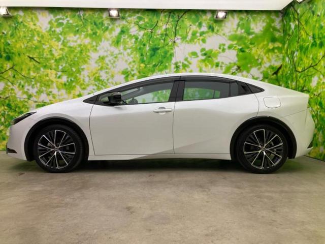 プリウス Ｚ　新品タイヤ／保証書／ディスプレイオーディオ＋ナビ／トヨタセーフティセンス／シートヒーター　運転席／全方位モニター／車線逸脱防止支援システム／シート　合皮／パーキングアシスト　自動操舵　全周囲カメラ（2枚目）