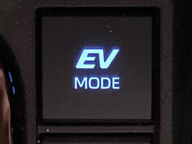 シエンタ ハイブリッドＺ　ディスプレイオーディオ＋ナビ１０．５インチ／トヨタセーフティセンス／両側電動スライドドア／シートヒーター　前席／パノラミックビューモニター／車線逸脱防止支援システム　衝突被害軽減システム　全周囲カメラ（35枚目）