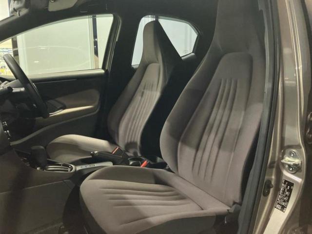 ヤリス Ｇ　新品タイヤ／保証書／ディスプレイオーディオ＋ナビ８インチ／トヨタセーフティセンス／車線逸脱防止支援システム／ドライブレコーダー　社外／ヘッドランプ　ＬＥＤ／ＵＳＢジャック　衝突被害軽減システム　ＥＴＣ（6枚目）