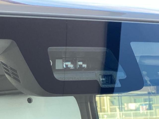 WECARSの展示場では実際に見て、触ってお車をお選びいただけます!知識の豊富な営業スタッフが様々なカーライフをご提案いたします!