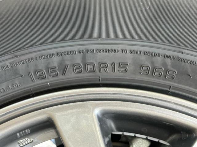 WECARSの展示場では実際に見て、触ってお車をお選びいただけます!知識の豊富な営業スタッフが様々なカーライフをご提案いたします!