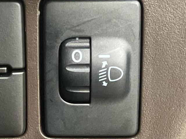 お車に合わせて無料保証以外にも、保証範囲、期間、距離を拡充させた有料保証もご用意しております！中古車の購入が初めてで不安・・・というお客様もご安心ください！