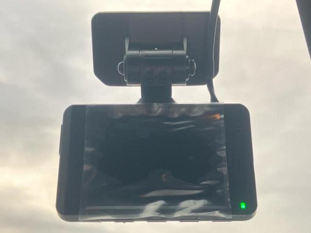 ＷＥＣＡＲＳでは各商談席に大型モニターをご用意しております！見やすい大画面でゆったりと全国の在庫をご覧いただけます！是非ご来店お待ちしております！