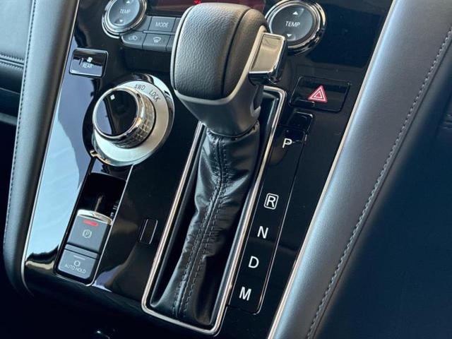 デリカＤ：５ ４ＷＤ　Ｐ　純正　１０インチ　ナビ／イーアシスト（ミツビシ）／両側電動スライドドア／シートヒーター　前席／車線逸脱防止支援システム／電動バックドア／オートステップ／ドライブレコーダー　社外　衝突被害軽減システム（18枚目）